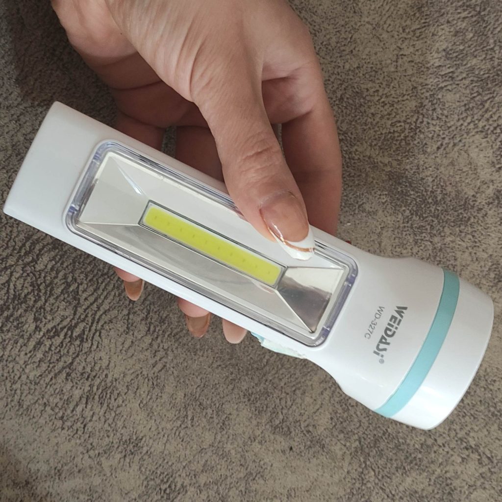 چراغ قوه شارژی